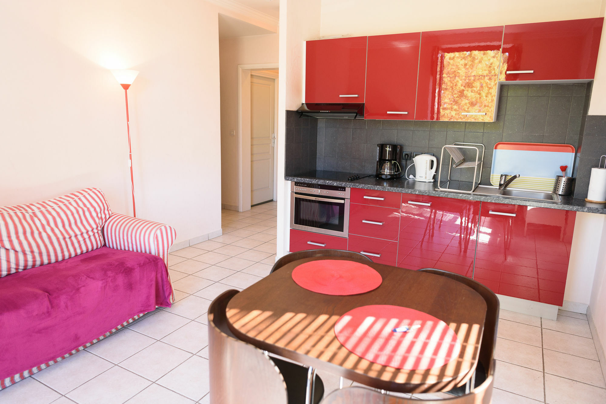 Les Z'Hirondelles Hotell Annecy Exteriör bild