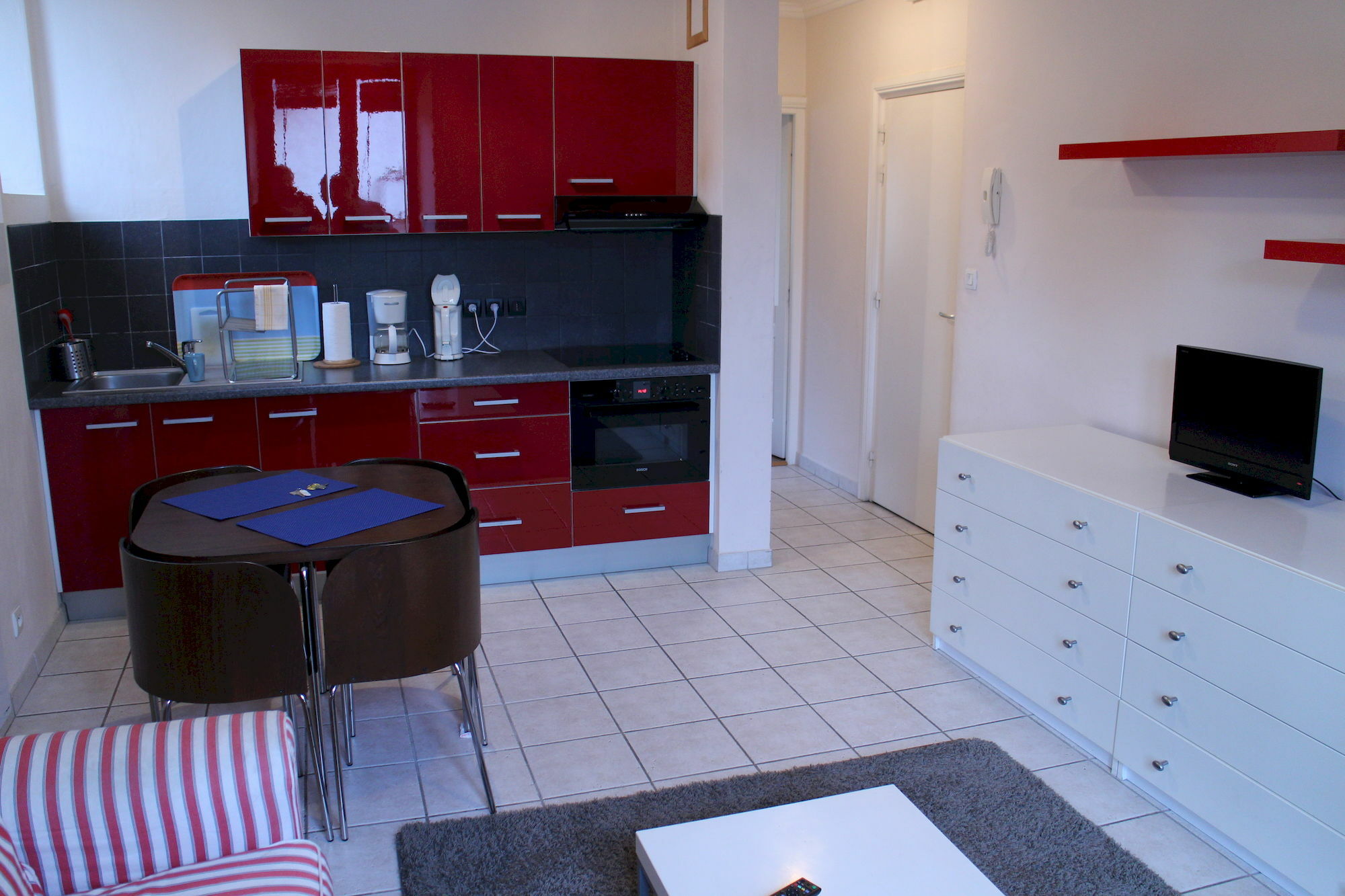 Les Z'Hirondelles Hotell Annecy Exteriör bild